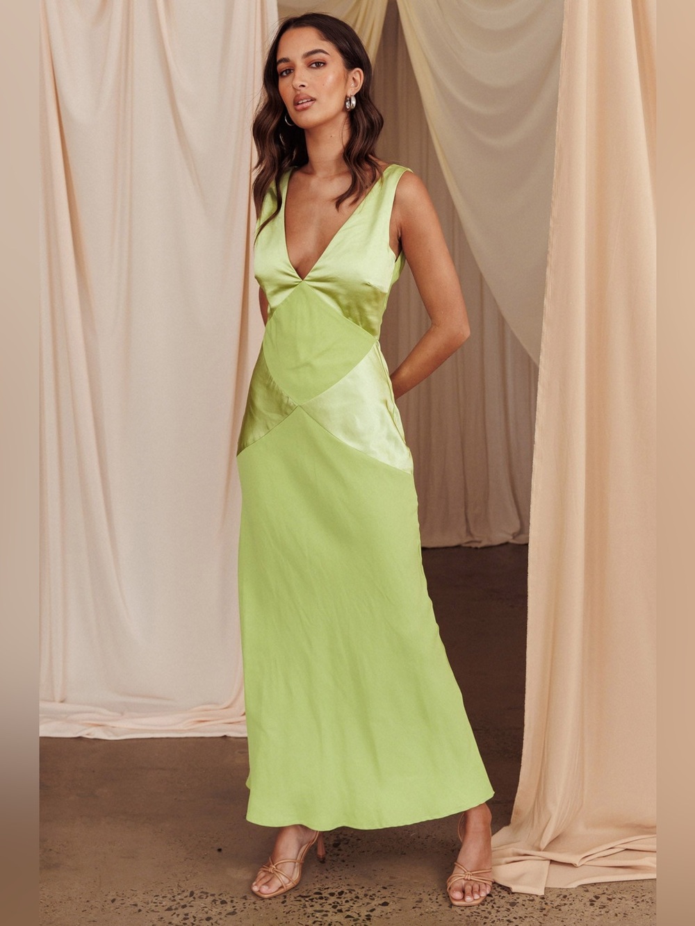 Selfie Leslie Here Comes the Sun Soul Fire V-Neck Maxi Dress Lime Size Large NEW - Picture 10 of 11